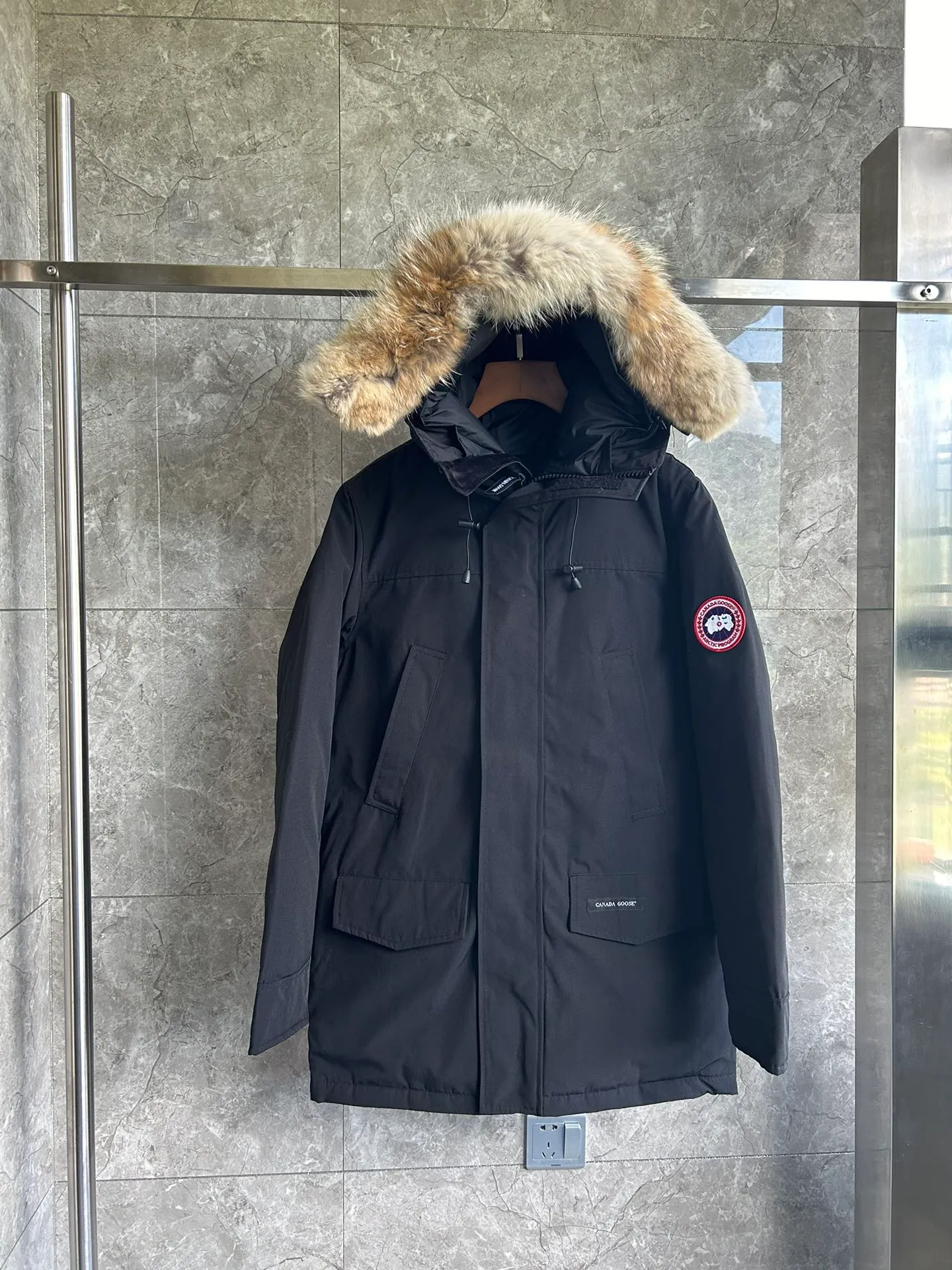P720 Big Goose 13 Langford men's down jacket. Color (red label) black, dark blue, off-white, gray, gray camouflage. Color (black label) black black label, gray black label. Size: S. M. L. XL. XXL.